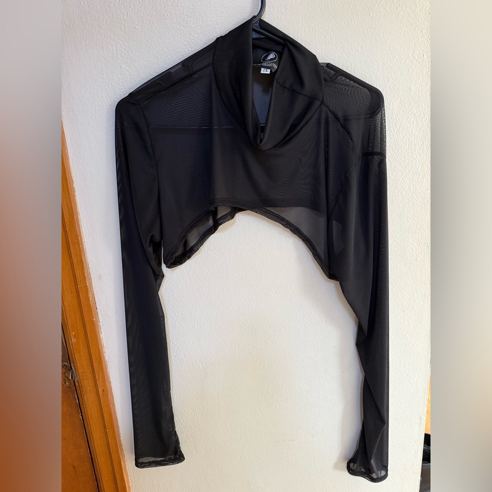 The pretty cult Shrug